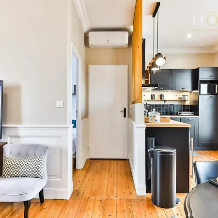 Chaleureux Logement-centre Ville-proche Gare-plage Holiday home Les Sables-d'Olonne