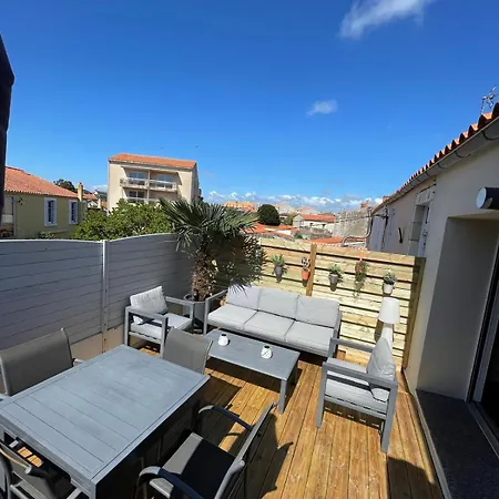 Holiday home Chaleureux Logement-centre Ville-proche Gare-plage
