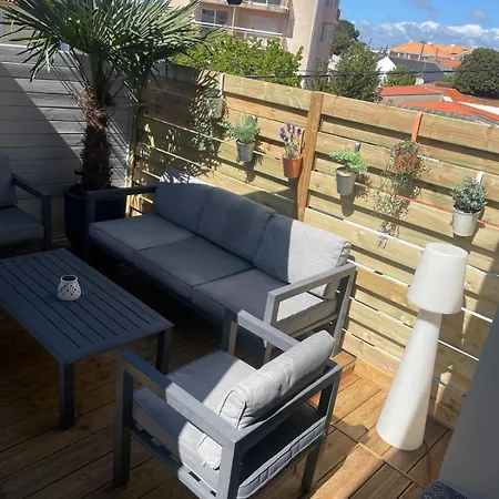 Chaleureux Logement-centre Ville-proche Gare-plage بيت للعطل