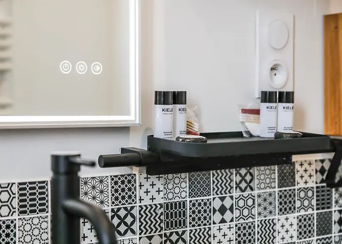 Chaleureux Logement-centre Ville-proche Gare-plage Dom wakacyjny